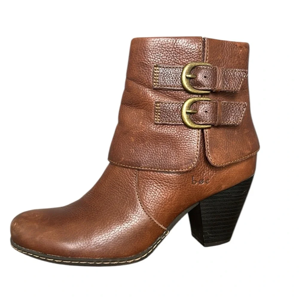 B.O.C Born Concept Traipse Brown Leather Booties‎ Cuffed Double Buckle 7/38
